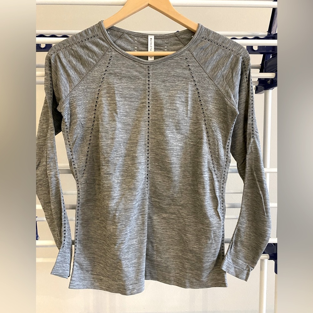 Athleta Grey long sleeve size XS
